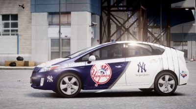 Toyota Prius 2011 NY Yankees Paintjob