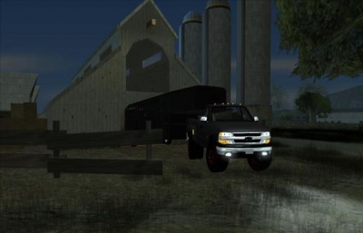 2000 Chevrolet Silverado Dually and Horse Trailer