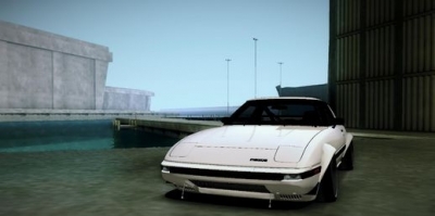 Mazda RX7 FB Race